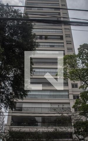 Apartamento à venda com 245m², 4 quartos e 4 vagas Apartamento à venda com 245m², 4 quartos e 4 vagasFachada