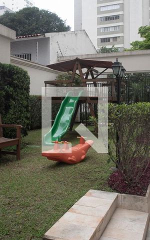 Apartamento à venda com 245m², 4 quartos e 4 vagas Apartamento à venda com 245m², 4 quartos e 4 vagasÁrea comum