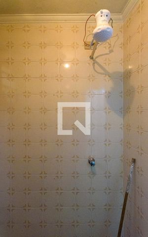 Casa à venda com 250m², 4 quartos e 2 vagasBanheiro 2