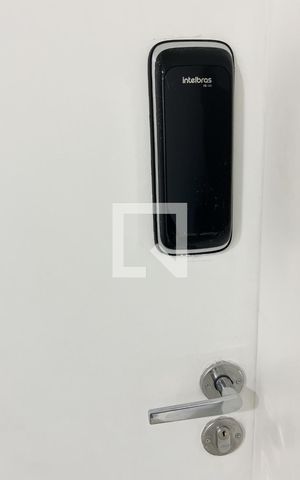 Apartamento à venda com 49m², 1 quarto e 1 vaga Apartamento à venda com 49m², 1 quarto e 1 vagaFechadura