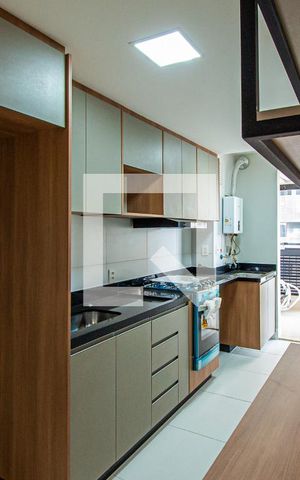 Apartamento à venda com 66m², 2 quartos e 1 vaga Apartamento à venda com 66m², 2 quartos e 1 vagaCozinha e Área de Serviço