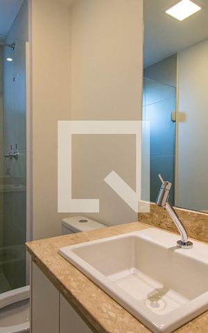 Apartamento à venda com 66m², 2 quartos e 1 vaga Apartamento à venda com 66m², 2 quartos e 1 vagaBanheiro da Suíte