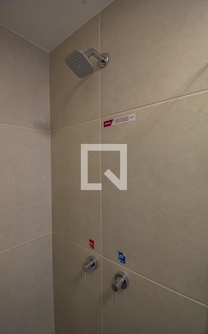 Apartamento à venda com 66m², 2 quartos e 1 vaga Apartamento à venda com 66m², 2 quartos e 1 vagaBanheiro