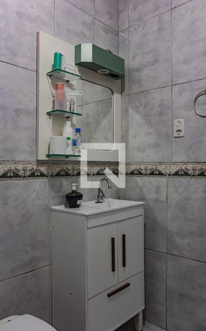 Casa à venda com 120m², 3 quartos e 4 vagas Casa à venda com 120m², 3 quartos e 4 vagasBanheiro 1