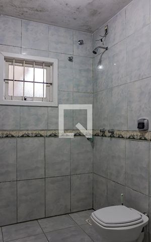 Casa à venda com 120m², 3 quartos e 4 vagas Casa à venda com 120m², 3 quartos e 4 vagasBanheiro 1