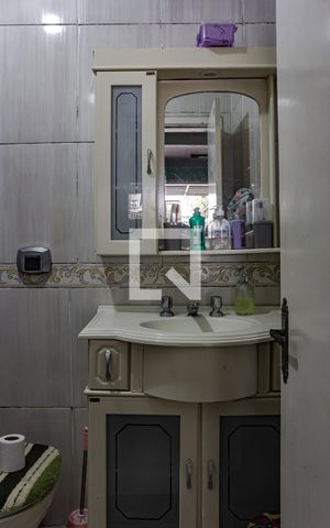 Casa à venda com 120m², 3 quartos e 4 vagas Casa à venda com 120m², 3 quartos e 4 vagasBanheiro 2