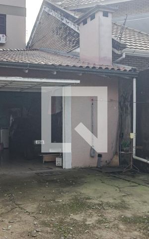 Casa à venda com 120m², 3 quartos e 4 vagas Casa à venda com 120m², 3 quartos e 4 vagasQuintal