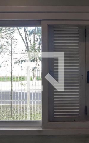 Casa à venda com 120m², 3 quartos e 4 vagas Casa à venda com 120m², 3 quartos e 4 vagasJanela Quarto 1