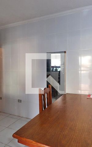 Casa à venda com 196m², 3 quartos e 5 vagasCômodo extra - Garagem