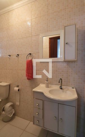 Casa à venda com 196m², 3 quartos e 5 vagasCômodo extra - Garagem