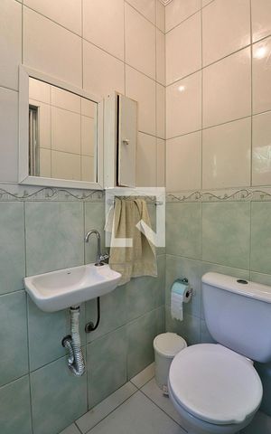 Casa à venda com 196m², 3 quartos e 5 vagasEdícula - Banheiro
