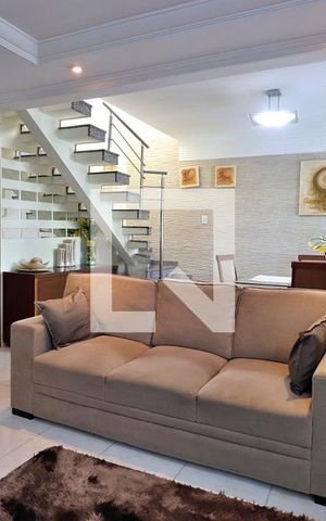 Casa à venda com 196m², 3 quartos e 5 vagasSala
