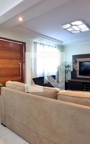 Casa à venda com 196m², 3 quartos e 5 vagasSala