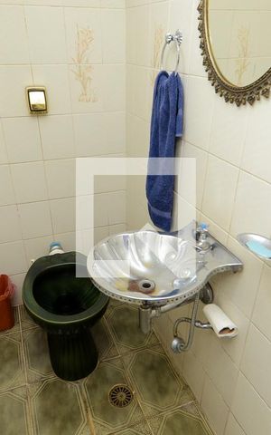 Casa à venda com 350m², 3 quartos e 3 vagasSala