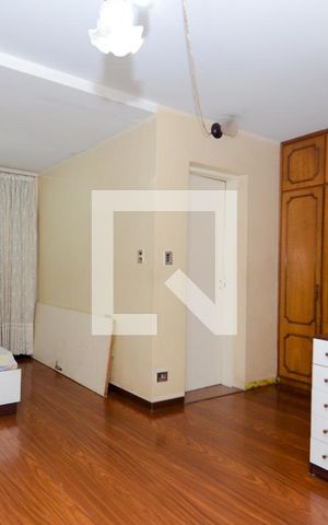 Casa à venda com 350m², 3 quartos e 3 vagasQuarto 1 - Suíte