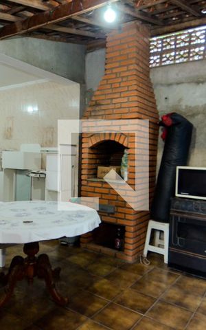 Casa à venda com 350m², 3 quartos e 3 vagasChurrasqueira