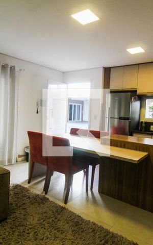 Casa de condomínio à venda com 110m², 3 quartos e 3 vagas Casa de condomínio à venda com 110m², 3 quartos e 3 vagasCozinha