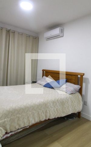 Casa de condomínio à venda com 110m², 3 quartos e 3 vagas Casa de condomínio à venda com 110m², 3 quartos e 3 vagasQuarto Suíte