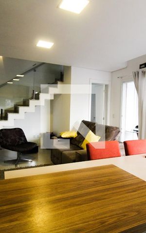 Casa de condomínio à venda com 110m², 3 quartos e 3 vagas Casa de condomínio à venda com 110m², 3 quartos e 3 vagasSala de Estar