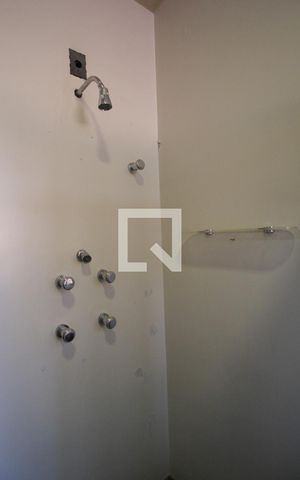 Casa para alugar com 341m², 4 quartos e 4 vagasBanheiro da Suíte 1