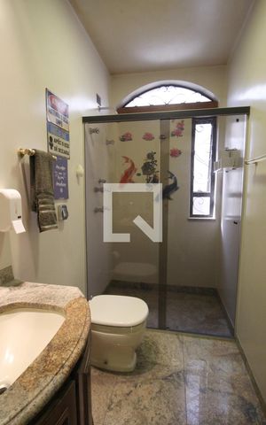 Casa para alugar com 341m², 4 quartos e 4 vagasBanheiro da Suíte 3