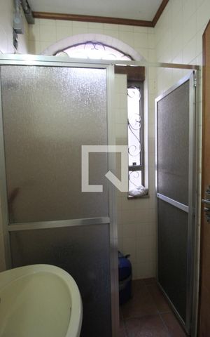 Casa para alugar com 341m², 4 quartos e 4 vagasBanheiro de Serviço