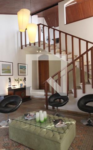 Casa para alugar com 341m², 4 quartos e 4 vagasSala