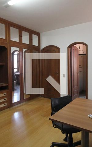 Casa para alugar com 341m², 4 quartos e 4 vagasSuíte 1
