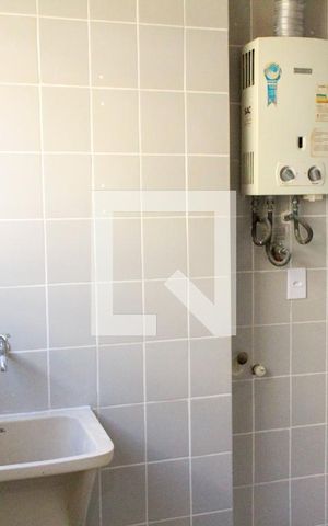 Apartamento para alugar com 80m², 3 quartos e 1 vagaÁrea de Serviço