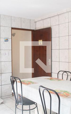 Casa à venda com 250m², 3 quartos e 3 vagas Casa à venda com 250m², 3 quartos e 3 vagasCozinha