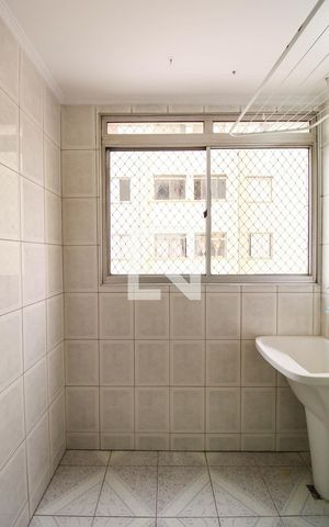 Apartamento à venda com 55m², 2 quartos e 1 vaga Apartamento à venda com 55m², 2 quartos e 1 vagaÁrea de Serviço