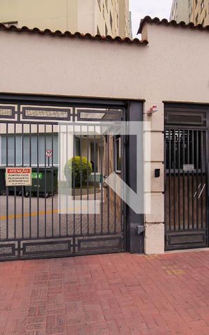 Apartamento à venda com 55m², 2 quartos e 1 vaga Apartamento à venda com 55m², 2 quartos e 1 vagaFachada
