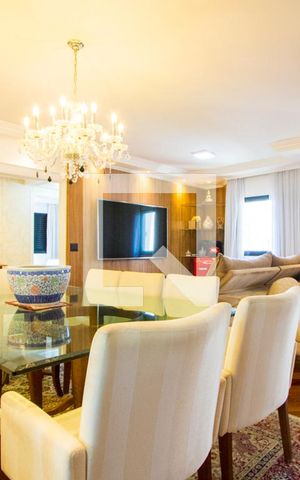 Apartamento à venda com 136m², 4 quartos e 3 vagas Apartamento à venda com 136m², 4 quartos e 3 vagasSala