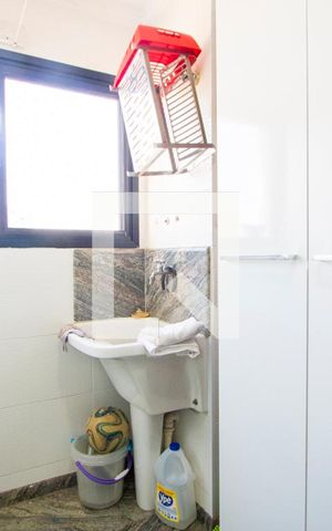 Apartamento à venda com 136m², 4 quartos e 3 vagas Apartamento à venda com 136m², 4 quartos e 3 vagasÁrea de serviço