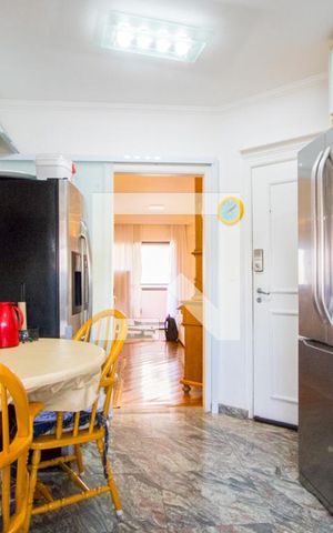 Apartamento à venda com 136m², 4 quartos e 3 vagas Apartamento à venda com 136m², 4 quartos e 3 vagasCozinha