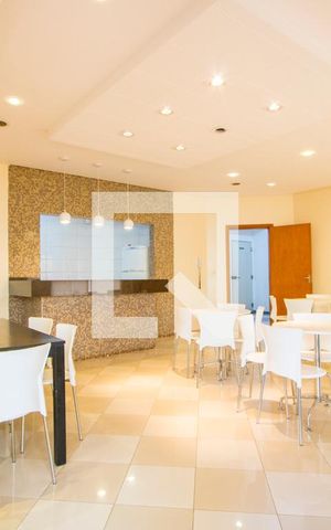 Apartamento à venda com 136m², 4 quartos e 3 vagas Apartamento à venda com 136m², 4 quartos e 3 vagasÁrea comum - Salão de festas