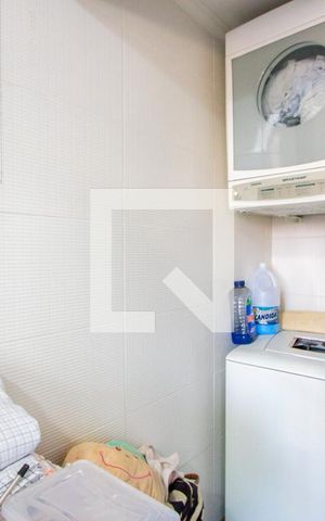 Apartamento à venda com 136m², 4 quartos e 3 vagas Apartamento à venda com 136m², 4 quartos e 3 vagasÁrea de serviço
