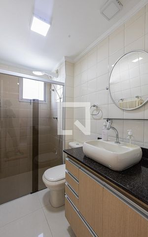 Apartamento para alugar com 64m², 2 quartos e 1 vaga Apartamento para alugar com 64m², 2 quartos e 1 vagaBanheiro
