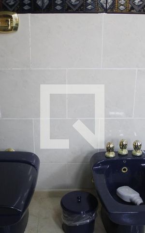Casa para alugar com 304m², 3 quartos e 3 vagasBanheiro da Suíte