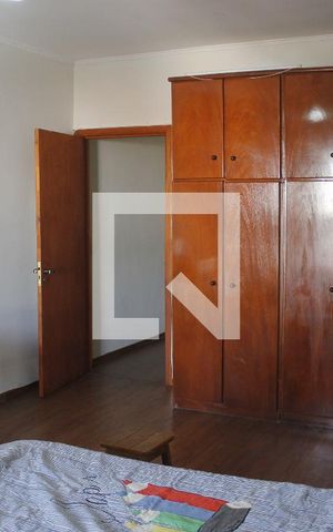Casa para alugar com 304m², 3 quartos e 3 vagasQuarto 1