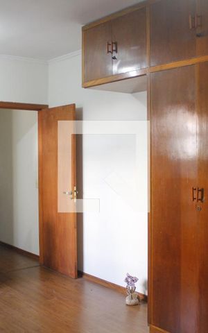 Casa para alugar com 304m², 3 quartos e 3 vagasSuíte
