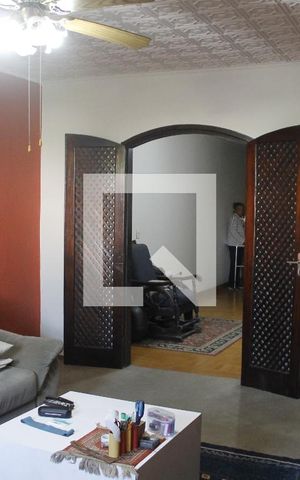 Casa para alugar com 304m², 3 quartos e 3 vagasSala