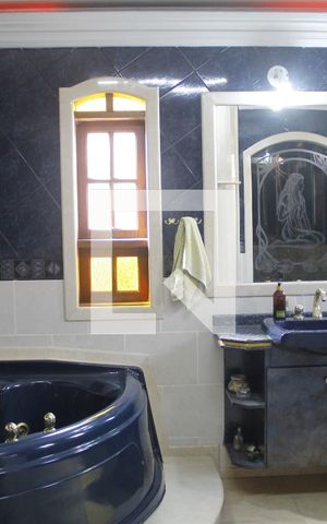 Casa para alugar com 304m², 3 quartos e 3 vagasBanheiro da Suíte