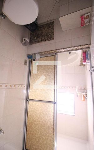 Casa à venda com 210m², 4 quartos e 4 vagasBanheiro 2