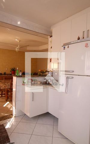 Casa à venda com 210m², 4 quartos e 4 vagasCozinha