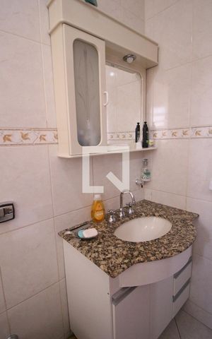 Casa à venda com 210m², 4 quartos e 4 vagasBanheiro 2