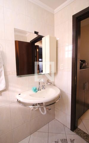 Casa à venda com 210m², 4 quartos e 4 vagasBanheiro