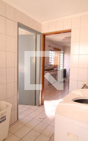 Casa à venda com 210m², 4 quartos e 4 vagasÁrea de serviço