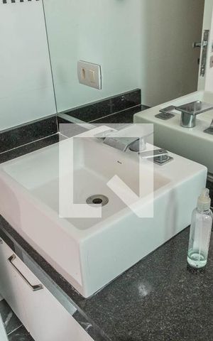 Casa à venda com 400m², 4 quartos e 2 vagas Casa à venda com 400m², 4 quartos e 2 vagasBanheiro da Suíte 2