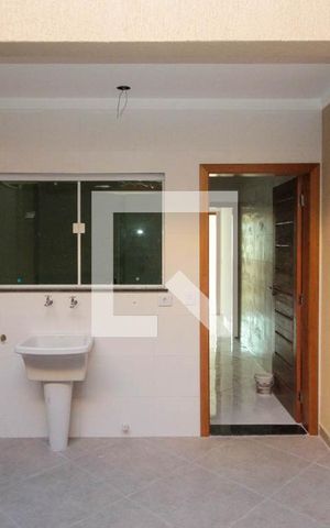 Casa à venda com 90m², 2 quartos e 2 vagasQuintal